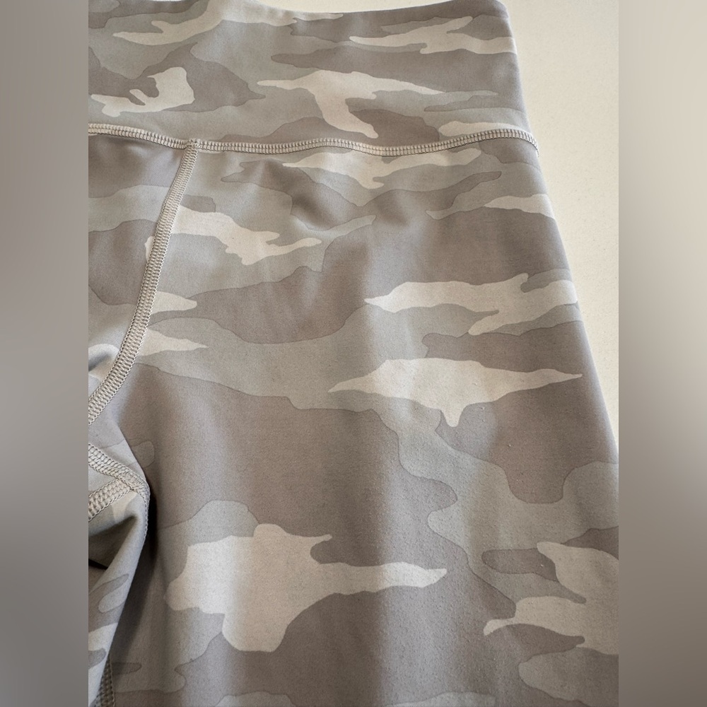 Athleta Elation 7/8 Tight Gray Camo Women's Size Large - Picture 6 of 12